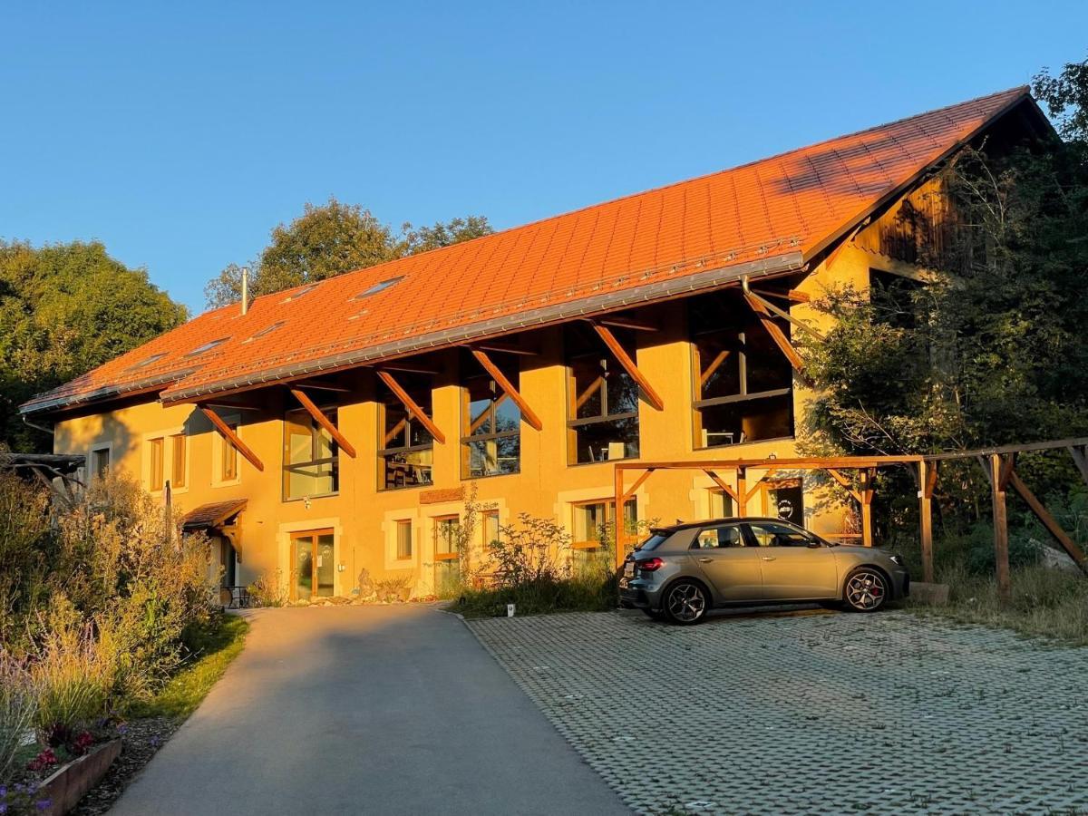 La Ferme Des Aretes Bed & Breakfast La Chaux De Fonds Exterior photo